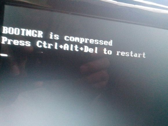 黑屏bootmgr is compressed